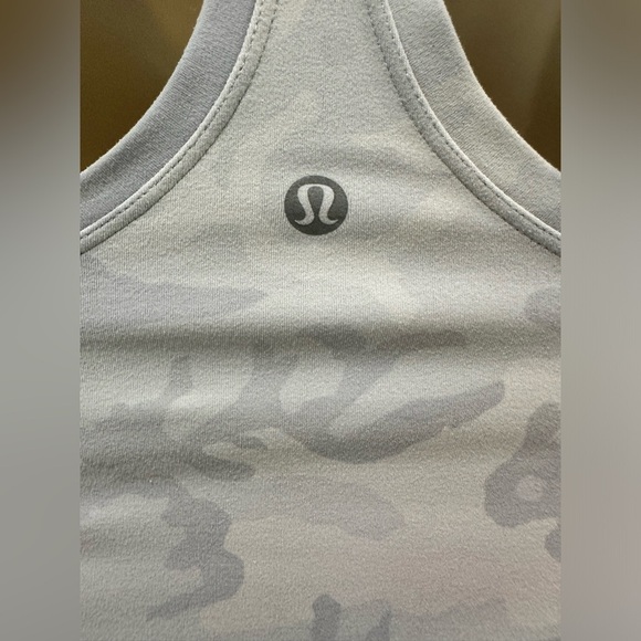 Lululemon Cool Racerback in Incognito Camo Jacquard Alpine White Starlight - Picture 8 of 9